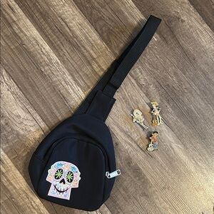Coco children’s crossbody bag + 3 Coco Disney pins